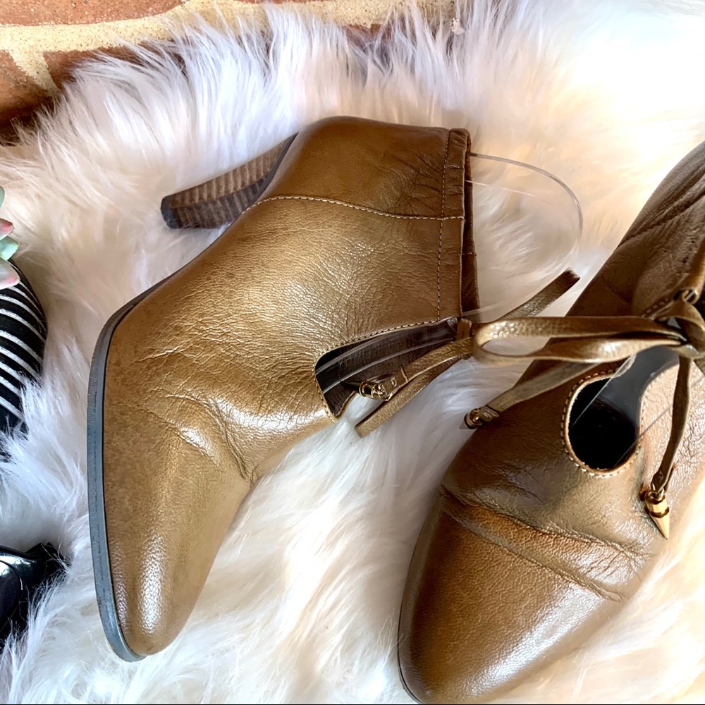 REBECCA MINKOFF Quiet Luxury Cocoa Leather Keyhole Opening Ankle Boots, 7 - Picture 8 of 15